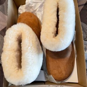 UGG Classic Mini with Fluff. Women’s size 8